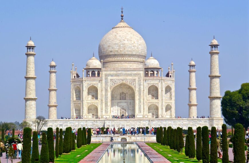 Exploring The Iconic Tourist Places in Agra, India