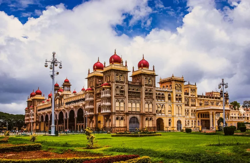 Mysore Palace A Glimpse into Royal Grandeur